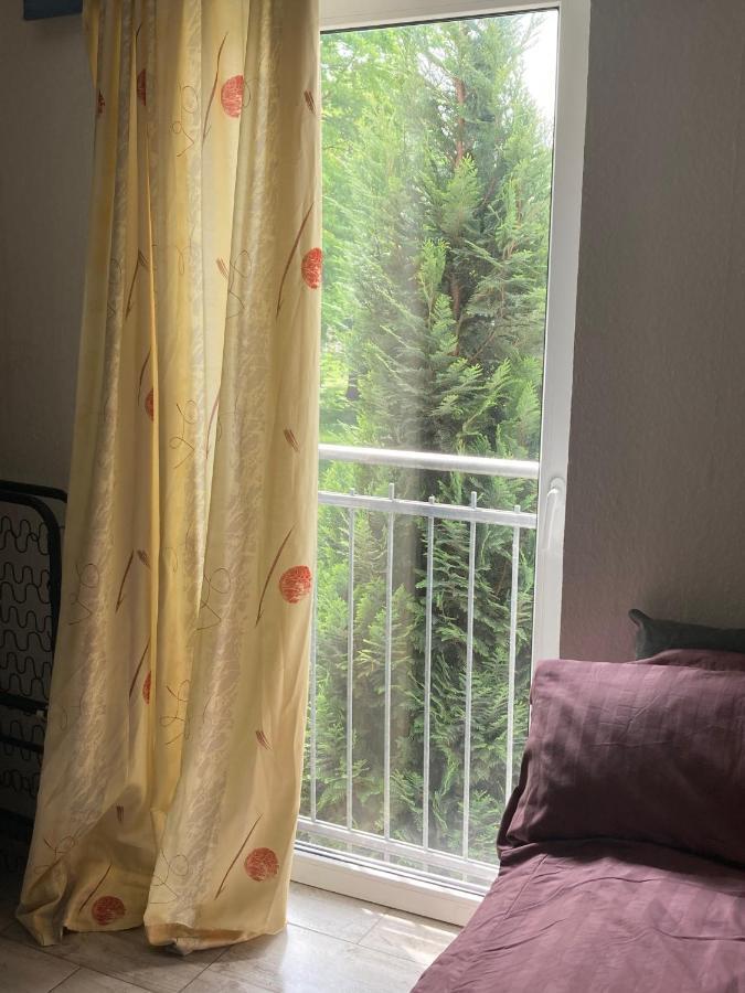 Toll Apartment Mit Privatem Eingang Free Parking Slbst Check-In Netflix 30 Zone Ruhig Duisburg Kültér fotó