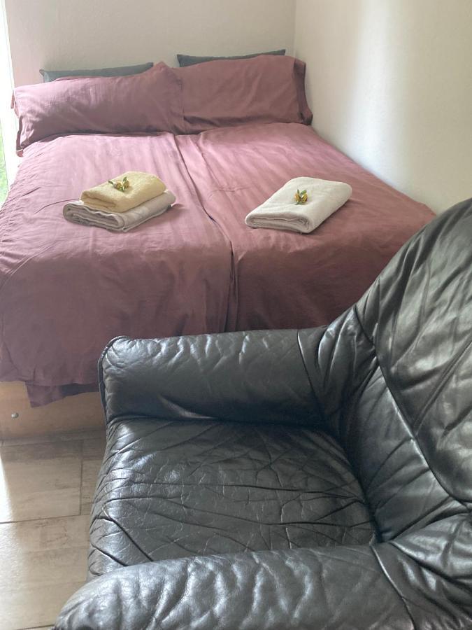 Toll Apartment Mit Privatem Eingang Free Parking Slbst Check-In Netflix 30 Zone Ruhig Duisburg Kültér fotó