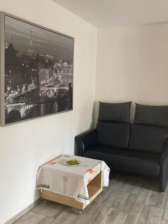 Toll Apartment Mit Privatem Eingang Free Parking Slbst Check-In Netflix 30 Zone Ruhig Duisburg Kültér fotó