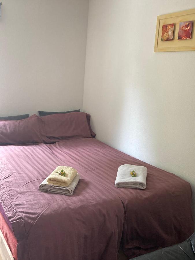 Toll Apartment Mit Privatem Eingang Free Parking Slbst Check-In Netflix 30 Zone Ruhig Duisburg Kültér fotó